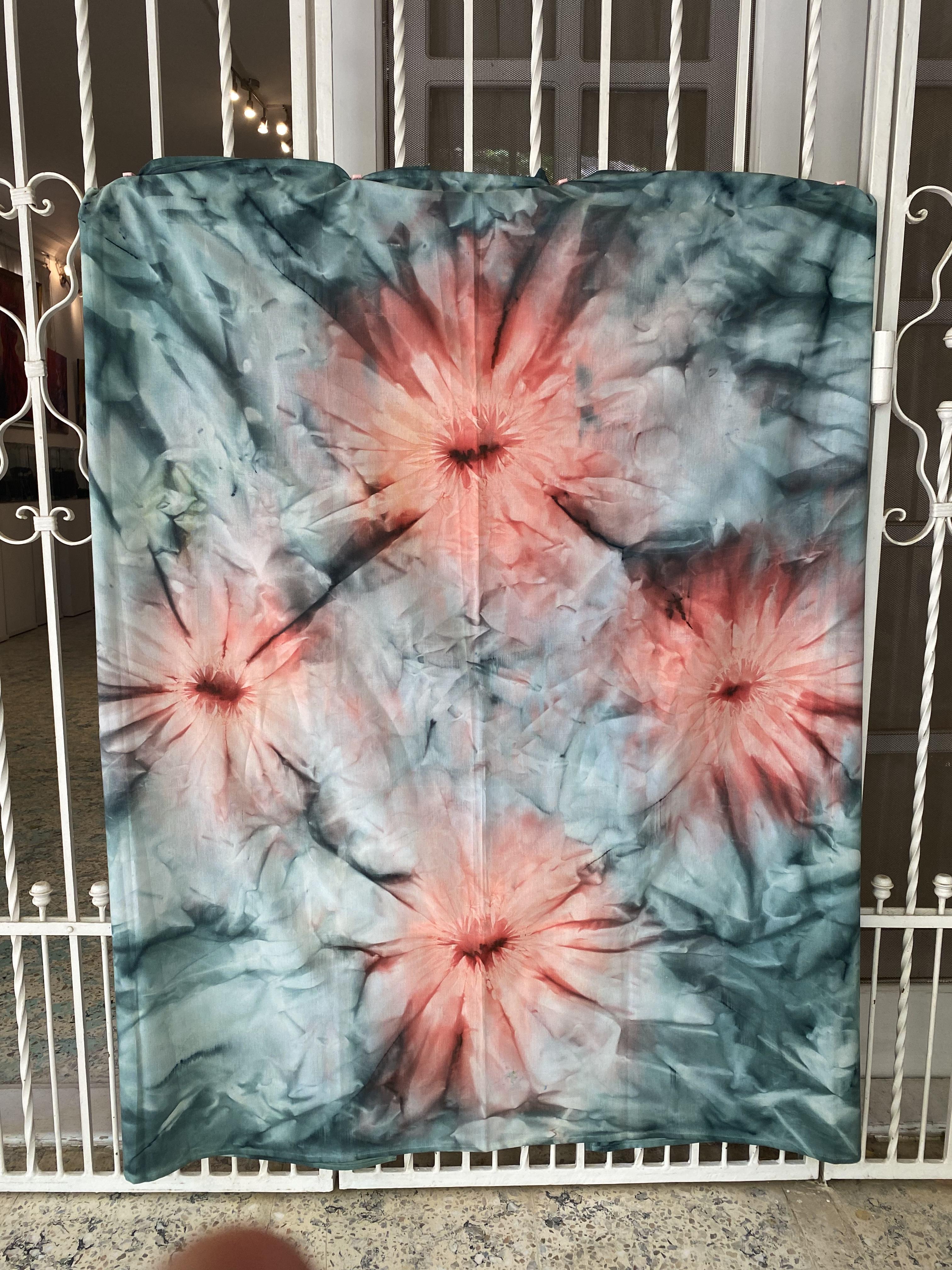 Tie & Dye technique on cotton fabric
